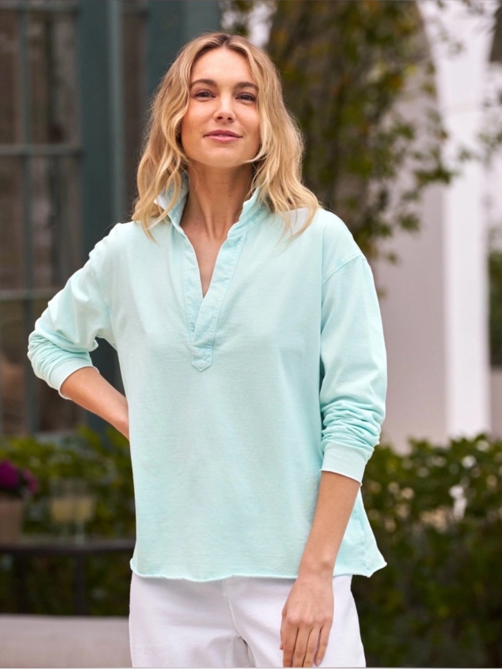 Frank & Eileen Patrick Popover Henley in Mineral Wash